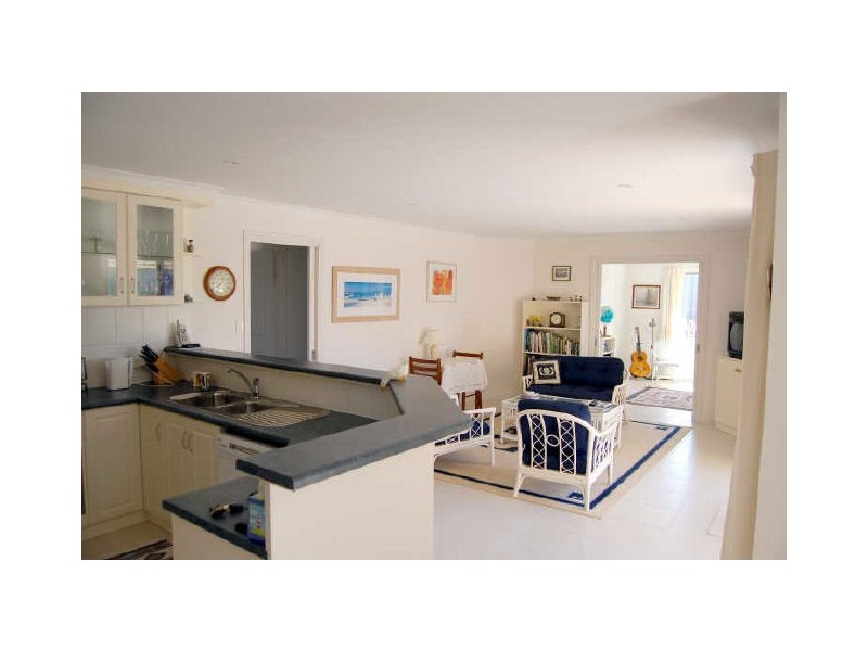 32 Tripp Street, Encounter Bay SA 5211