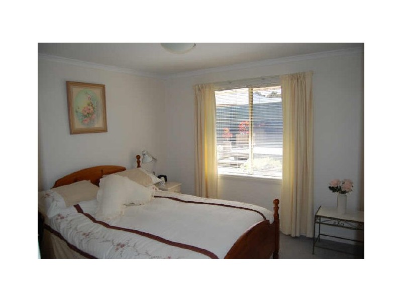 32 Tripp Street, Encounter Bay SA 5211