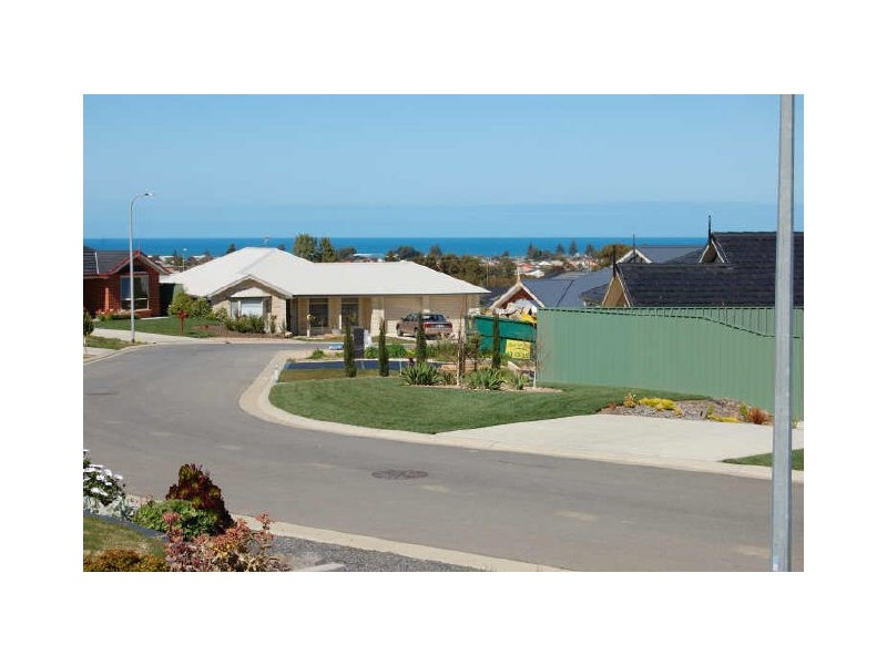 32 Tripp Street, Encounter Bay SA 5211