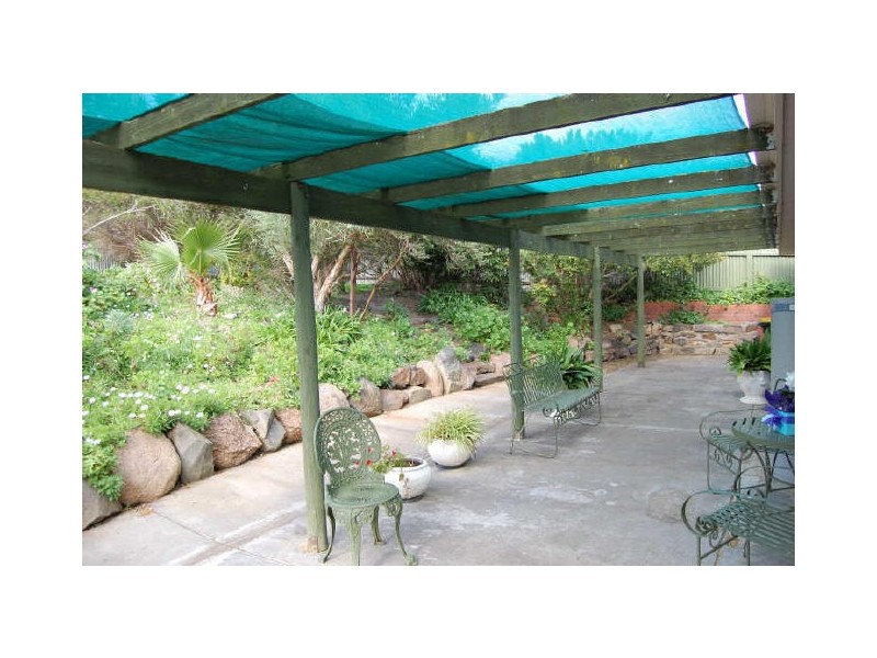 18 James Avenue, Victor Harbor SA 5211