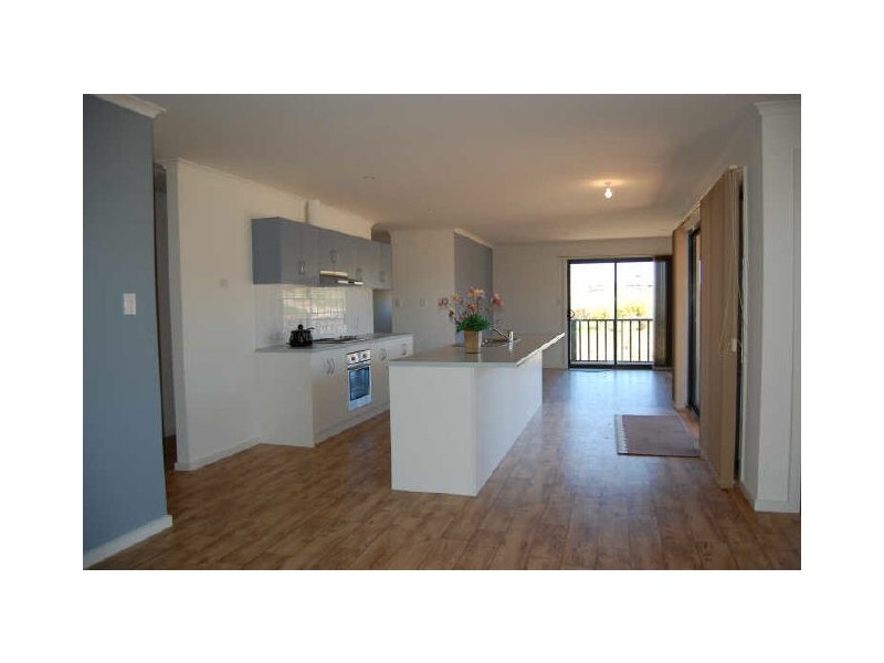 4 Olive Grove Road, Encounter Bay SA 5211