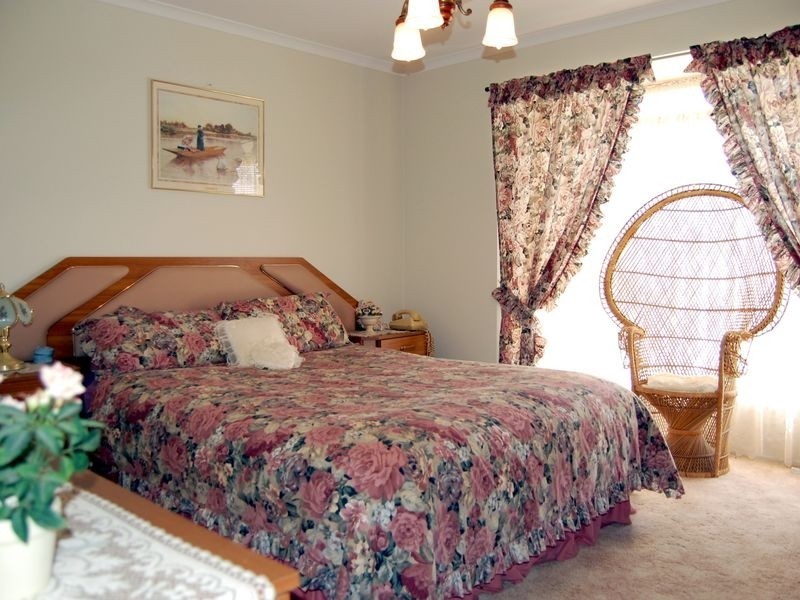 41 Southern Right Crescent, Encounter Bay SA 5211