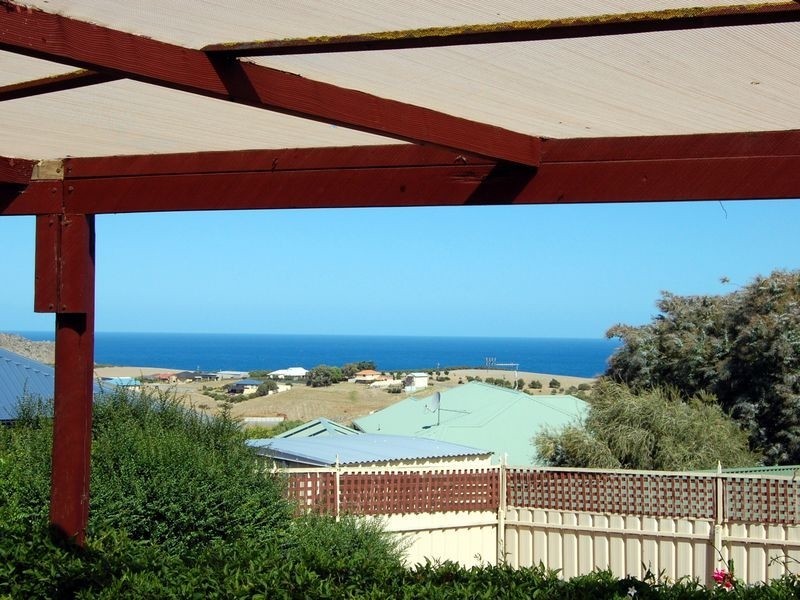 41 Southern Right Crescent, Encounter Bay SA 5211