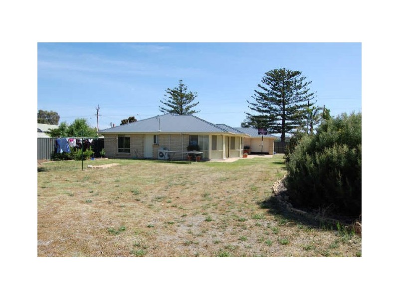 18 George Main Road, Encounter Bay SA 5211