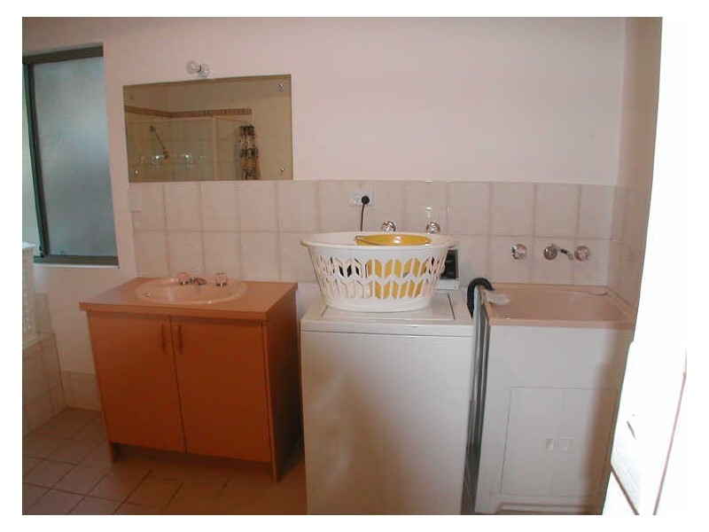 18 Field Avenue, Victor Harbor SA 5211