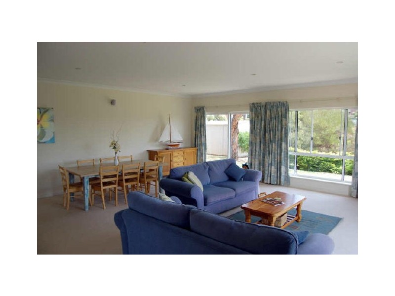 17 Ridge Avenue, Encounter Bay SA 5211