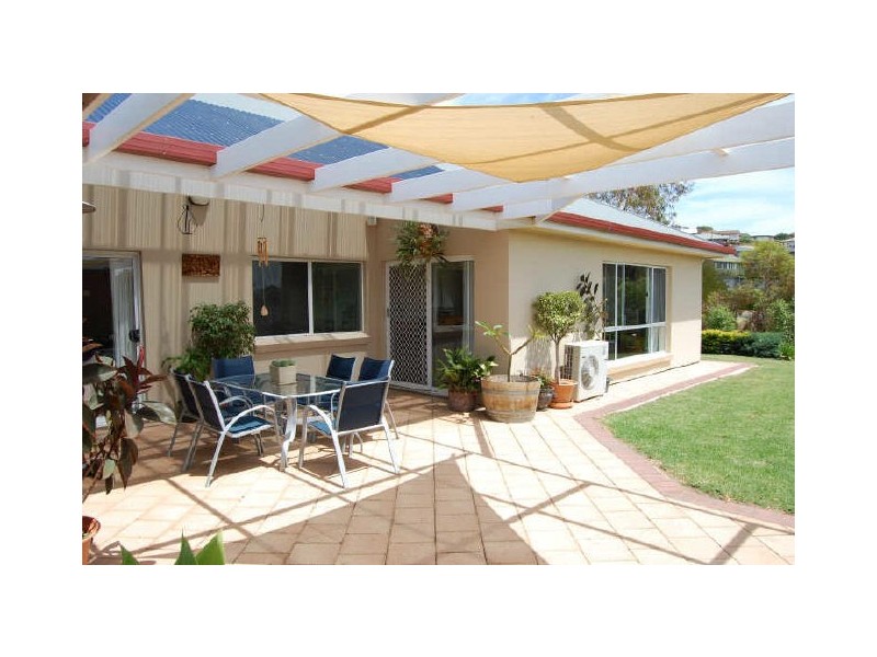 17 Ridge Avenue, Encounter Bay SA 5211