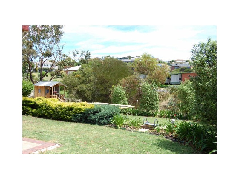 17 Ridge Avenue, Encounter Bay SA 5211