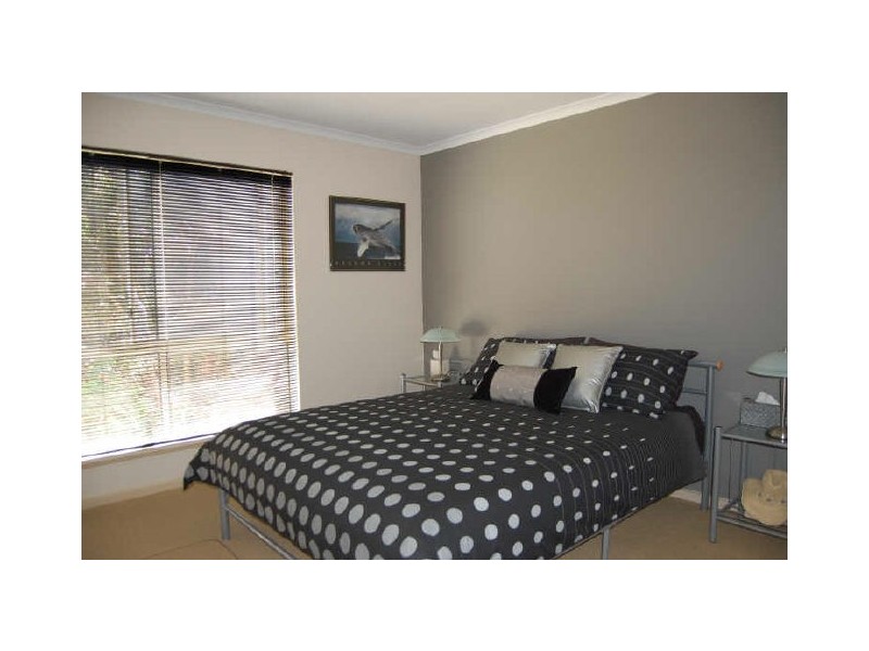 9 Lawson Street, Victor Harbor SA 5211