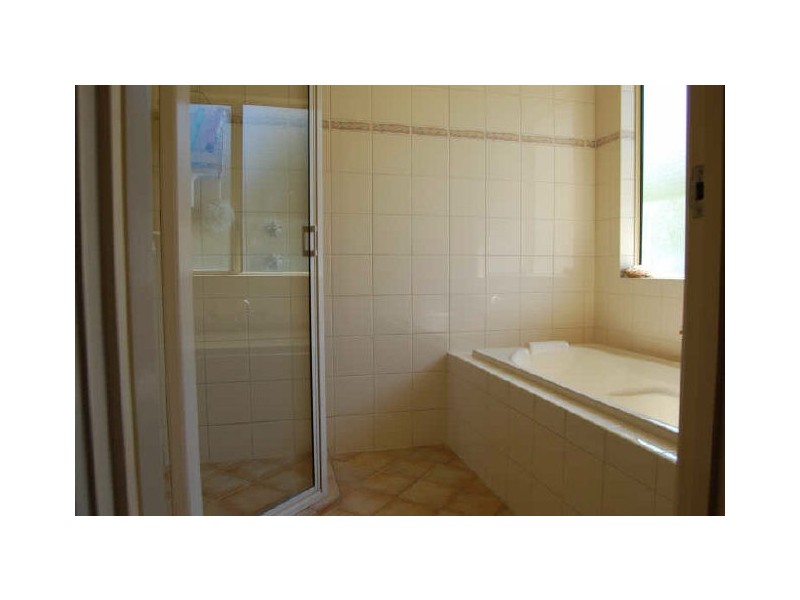 9 Lawson Street, Victor Harbor SA 5211