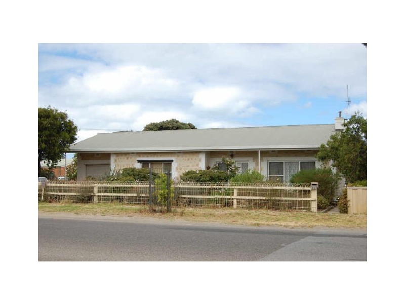 84 Bay Road, Encounter Bay SA 5211