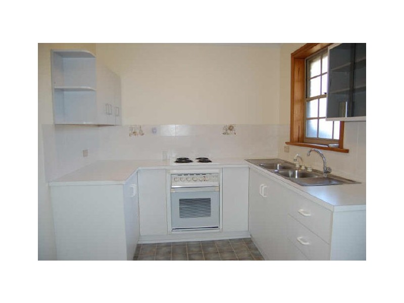 6/11 Acraman Street, Victor Harbor SA 5211