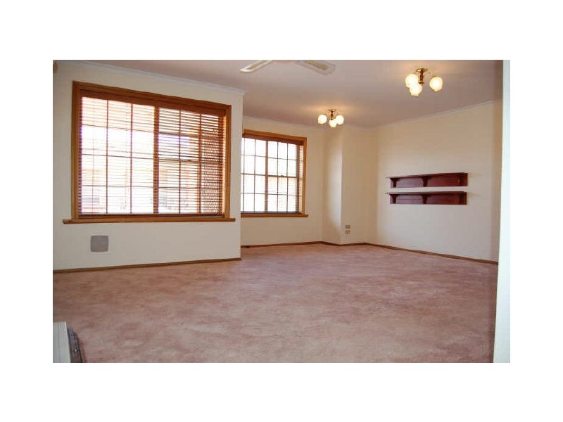 6/11 Acraman Street, Victor Harbor SA 5211