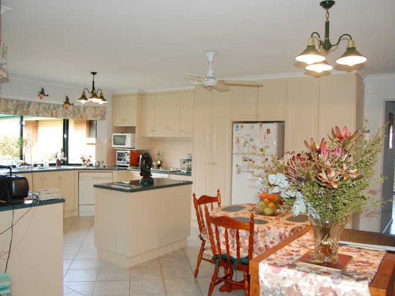 32 Southern Right Cres, Encounter Bay SA 5211