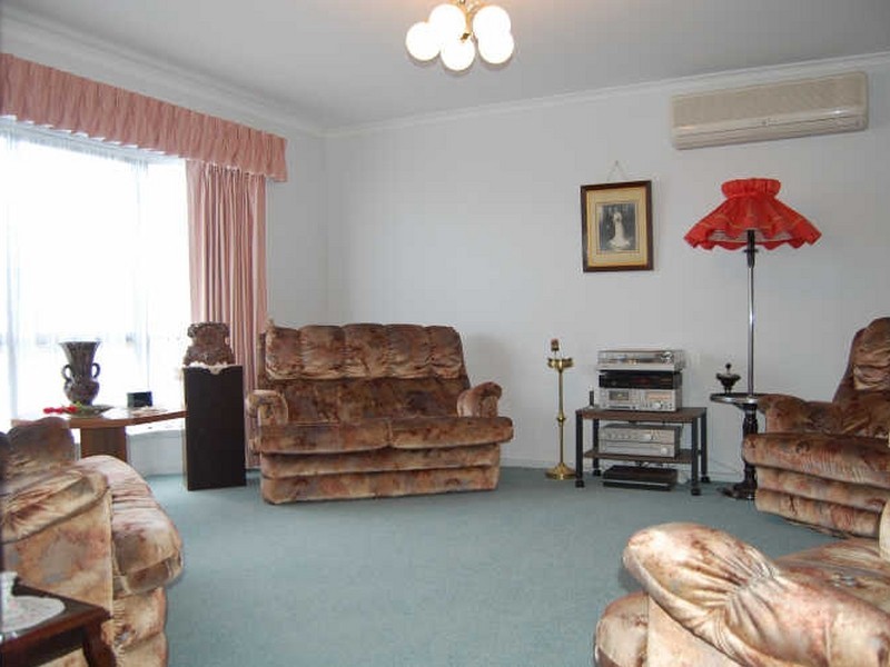 32 Southern Right Cres, Encounter Bay SA 5211