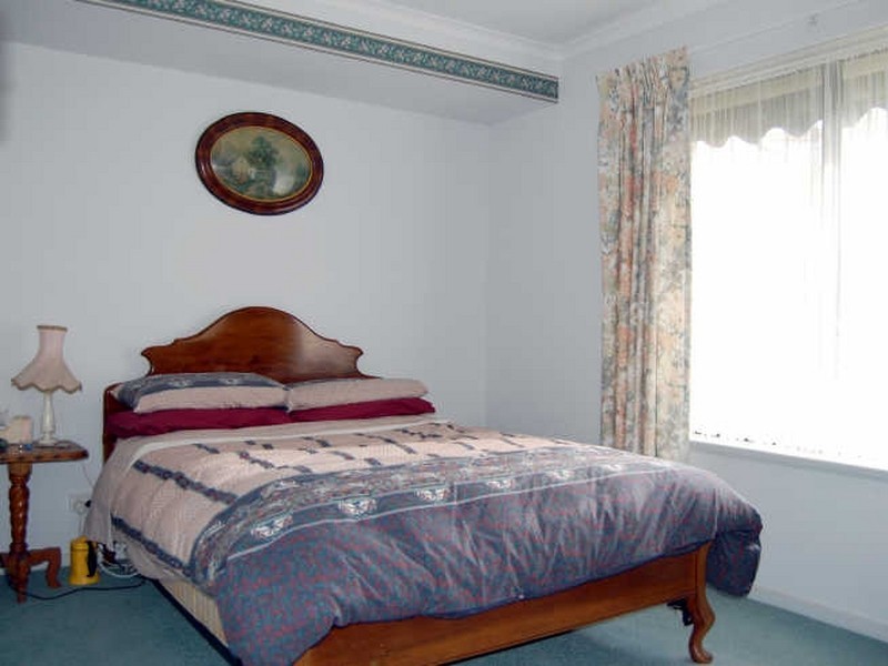 32 Southern Right Cres, Encounter Bay SA 5211