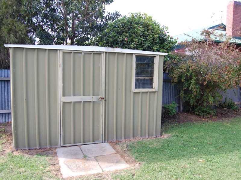 11 Lindsay Street, Victor Harbor SA 5211