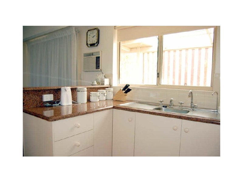 27 Burke Street, Victor Harbor SA 5211