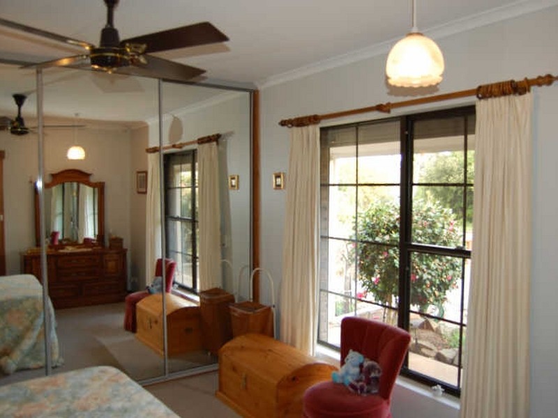 18 Solway Crescent, Encounter Bay SA 5211