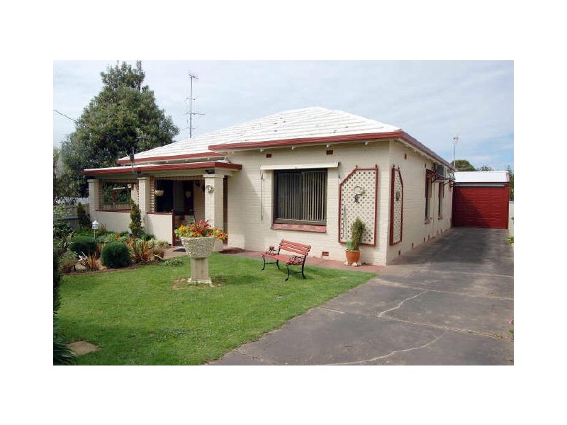 6 Leworthy Street, Victor Harbor SA 5211