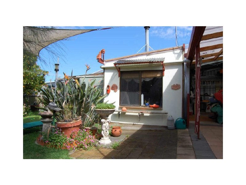 6 Leworthy Street, Victor Harbor SA 5211