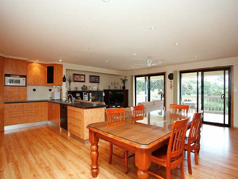6 Oxford Street, Victor Harbor SA 5211