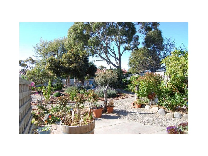 21 Sturt Street, Victor Harbor SA 5211