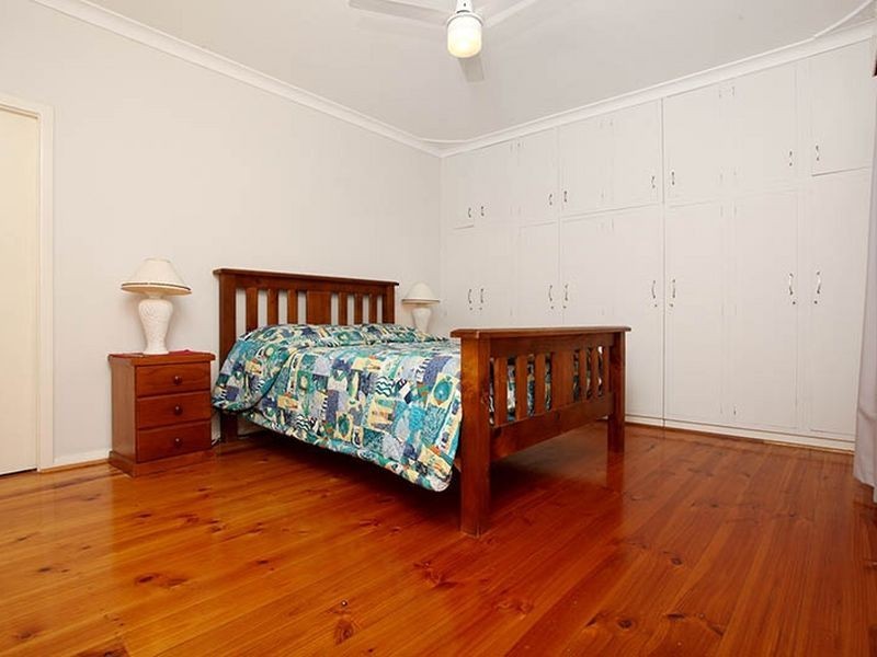 17 Swain Road, Victor Harbor SA 5211