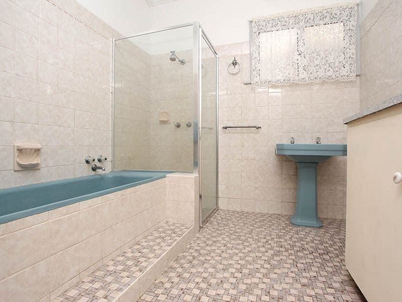 17 Swain Road, Victor Harbor SA 5211