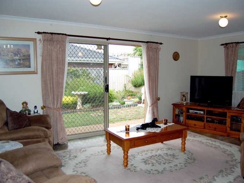 11 Heysen Parade, Hayborough SA 5211