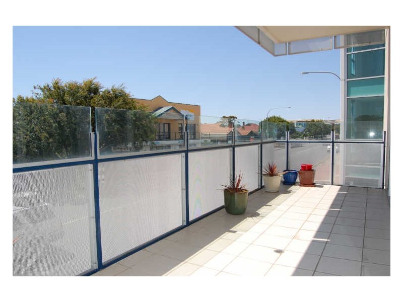 212/162 Hindmarsh Road, Victor Harbor SA 5211