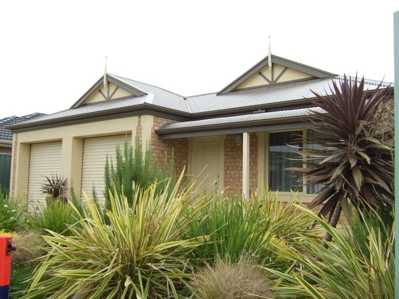 4 Allen Street, Encounter Bay SA 5211