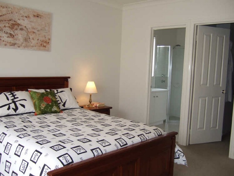 4 Allen Street, Encounter Bay SA 5211