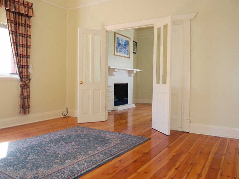24 Sturt Street, Victor Harbor SA 5211