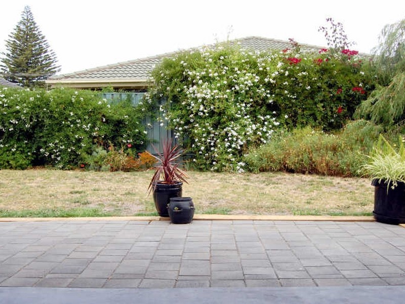 24 Sturt Street, Victor Harbor SA 5211