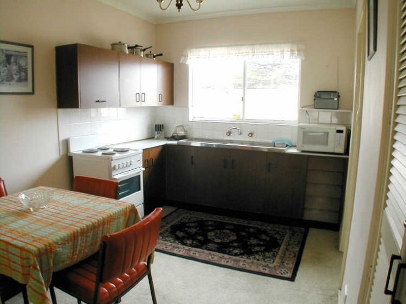 3/4 Russell Street, Encounter Bay SA 5211