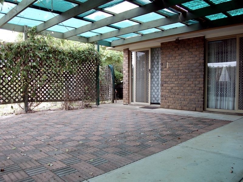 15 Warland Avenue, Victor Harbor SA 5211