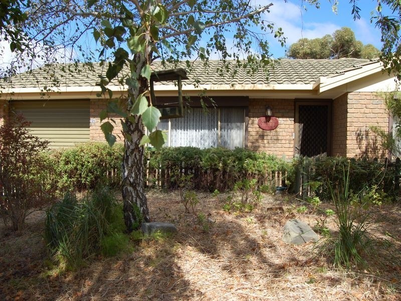 15 Warland Avenue, Victor Harbor SA 5211
