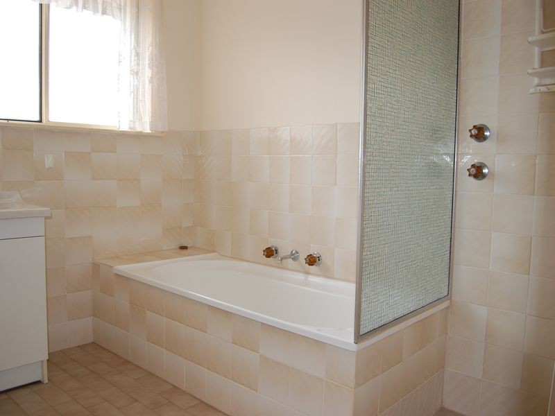 2/30 Marlbrough Ave, Victor Harbor SA 5211