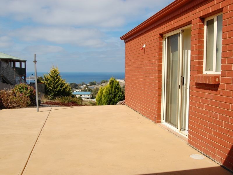 4 Orca Place, Encounter Bay SA 5211