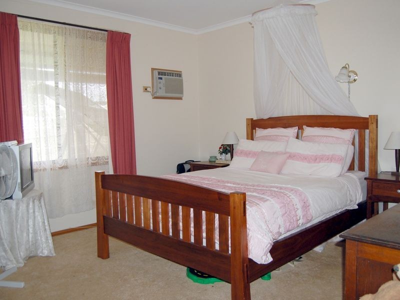 30 Norma Cres, Encounter Bay SA 5211