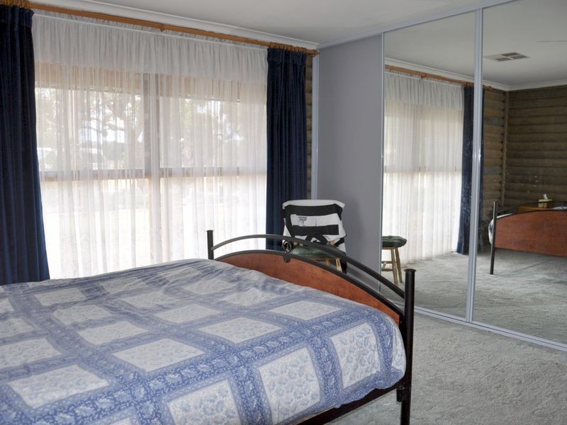 10 Wattlebury Road, Victor Harbor SA 5211