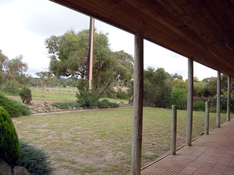 10 Wattlebury Road, Victor Harbor SA 5211