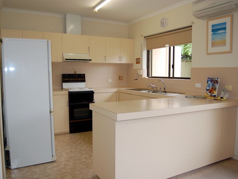 2/10 Carlyle Street, Victor Harbor SA 5211