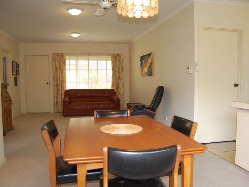 2/10 Carlyle Street, Victor Harbor SA 5211