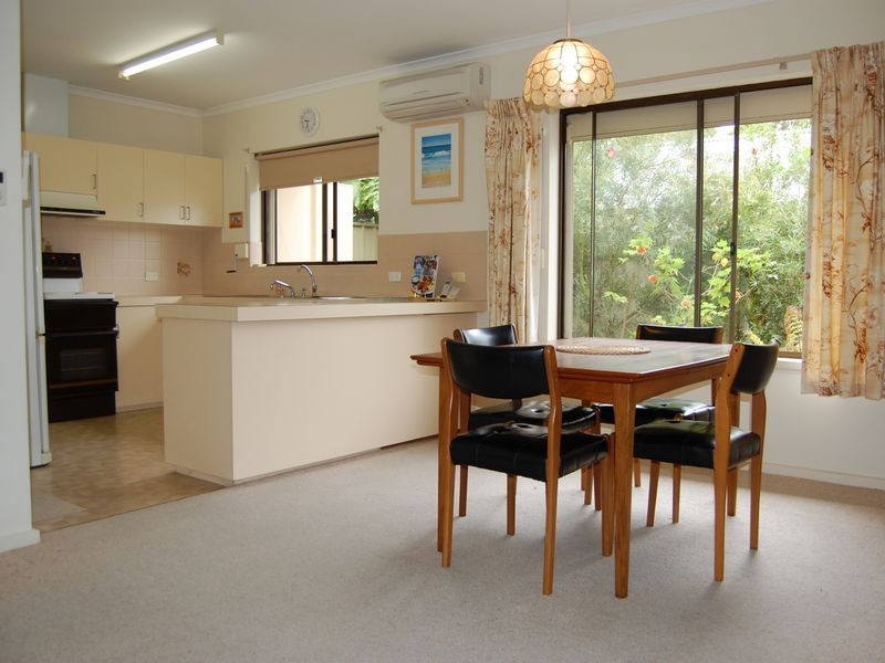 2/10 Carlyle Street, Victor Harbor SA 5211