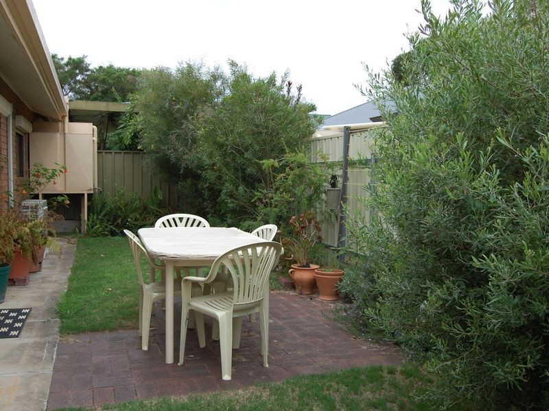 2/10 Carlyle Street, Victor Harbor SA 5211