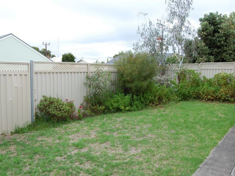 2/10 Carlyle Street, Victor Harbor SA 5211