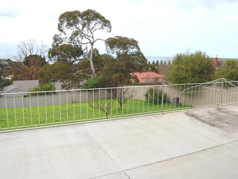 10 Warland Avenue, Victor Harbor SA 5211