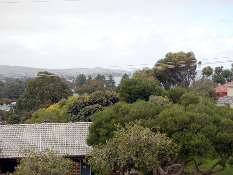 1 Crystal Court, Encounter Bay SA 5211